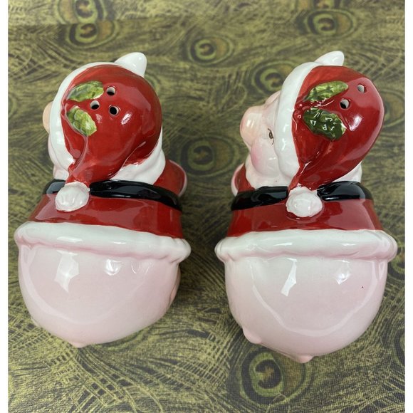 Santa Pigs Christmas Ceramic Salt and Pepper Shakers - Picture 3 of 5